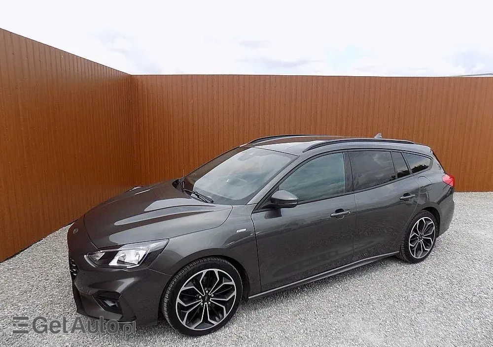 FORD Focus SW Ver-turnier-1-5-ecoblue-start--stopp--system-st--line-design