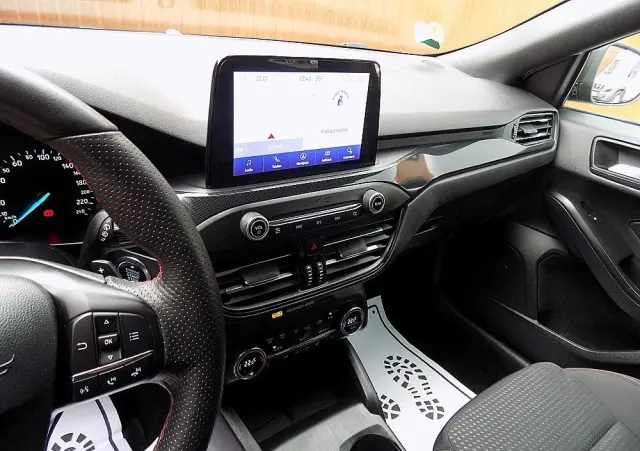 FORD Focus SW Ver-turnier-1-5-ecoblue-start--stopp--system-st--line-design
