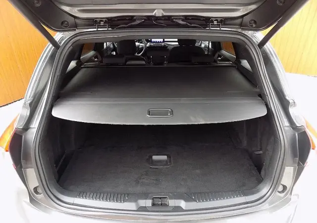 FORD Focus SW Ver-turnier-1-5-ecoblue-start--stopp--system-st--line-design