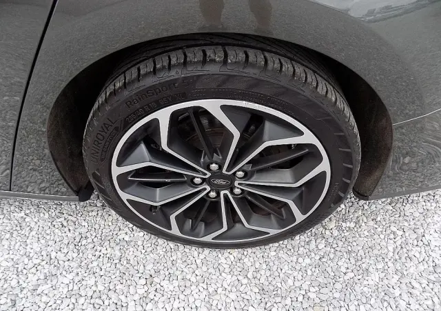 FORD Focus SW Ver-turnier-1-5-ecoblue-start--stopp--system-st--line-design