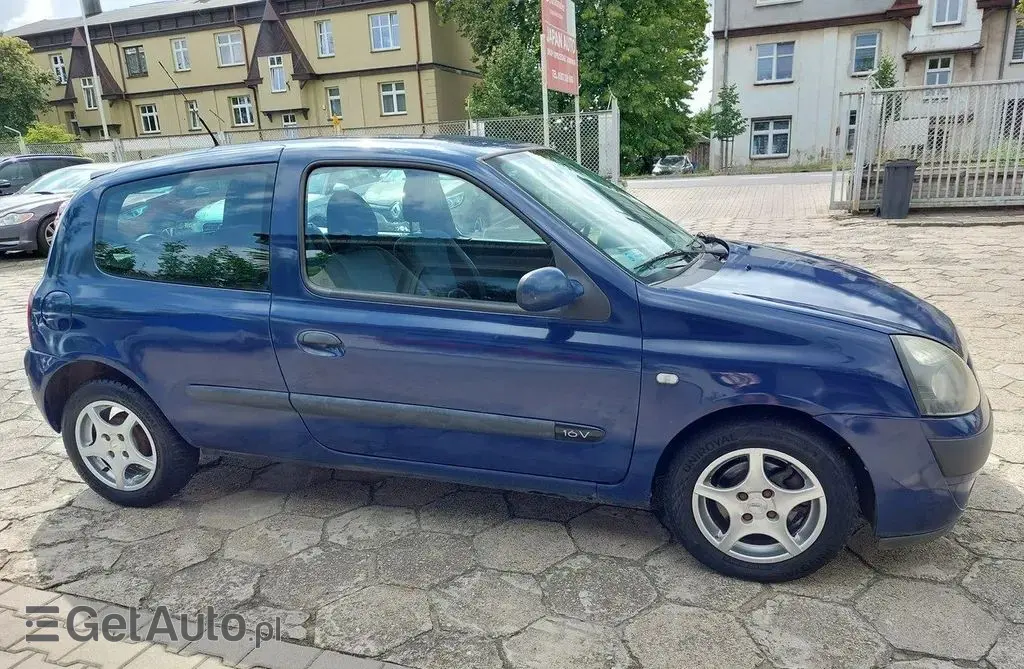 RENAULT Clio 