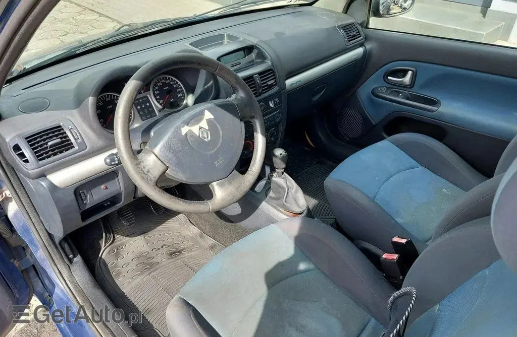RENAULT Clio 