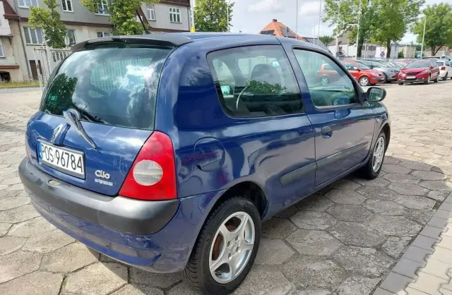 RENAULT Clio 
