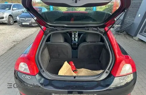 VOLVO C30 