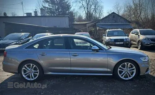 AUDI S6 