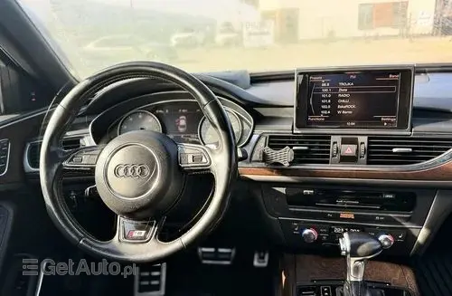 AUDI S6 