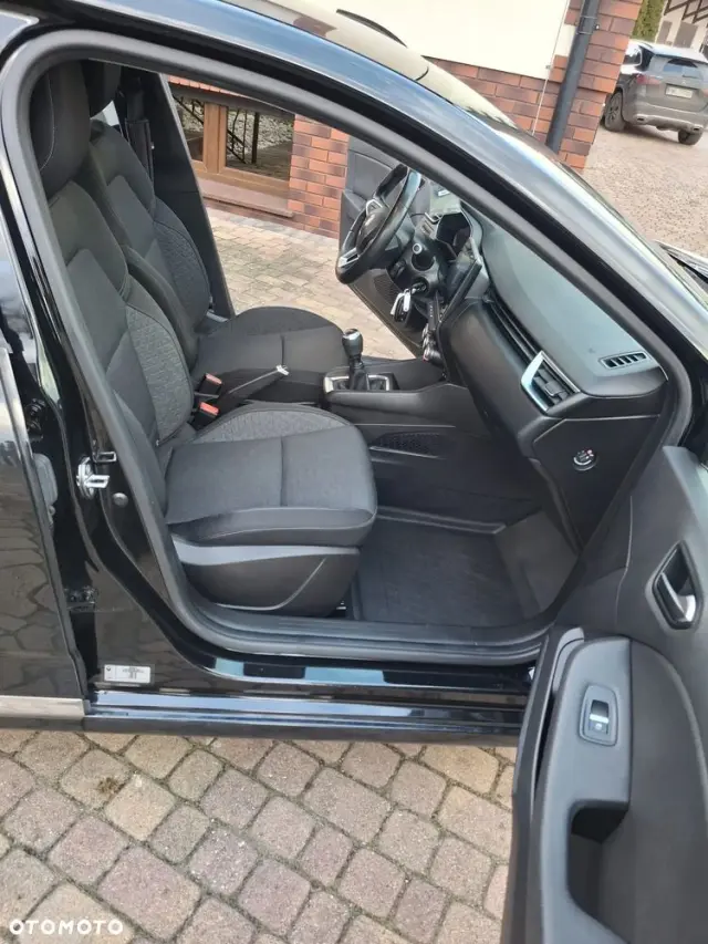RENAULT Clio 1.0 TCe Zen