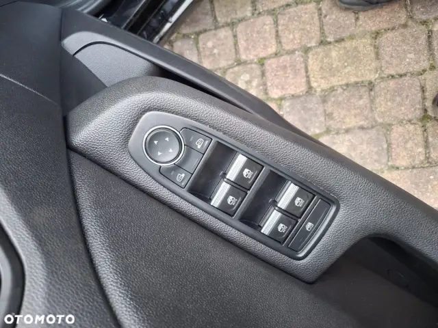 RENAULT Clio 1.0 TCe Zen