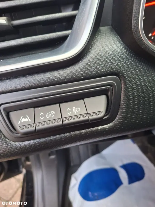 RENAULT Clio 1.0 TCe Zen