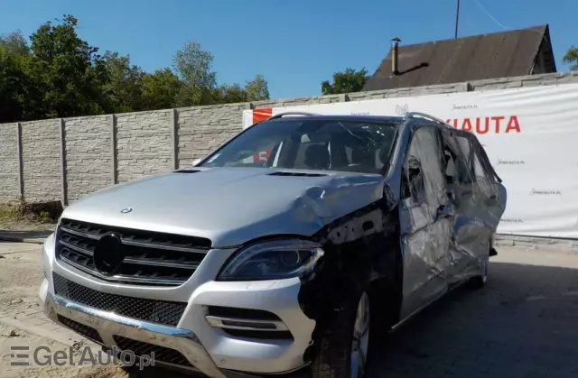 MERCEDES-BENZ ML 250 BlueTEC 4MATIC 7G-TRONIC