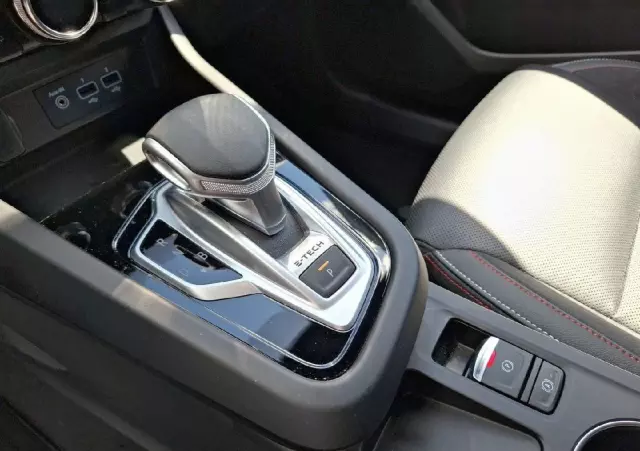 RENAULT Arkana 1.6 E-TECH R.S Line MMT