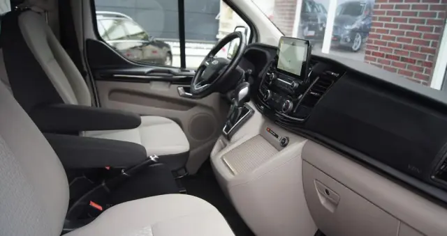 FORD Tourneo Custom 2.0 EcoBlue L1 Sport SelectShift