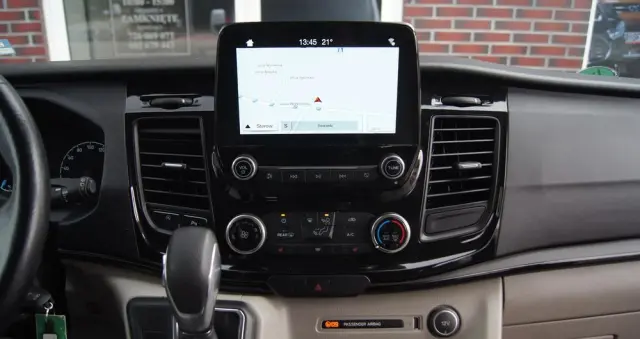 FORD Tourneo Custom 2.0 EcoBlue L1 Sport SelectShift