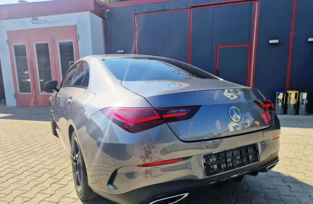 MERCEDES-BENZ CLA 