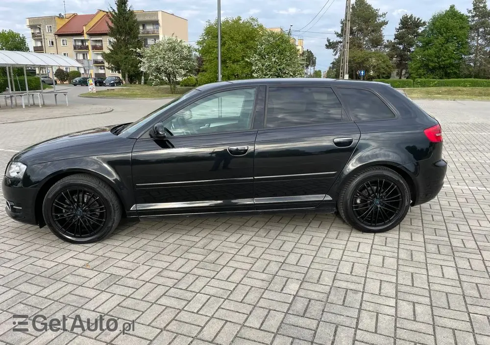AUDI A3 Sportback 