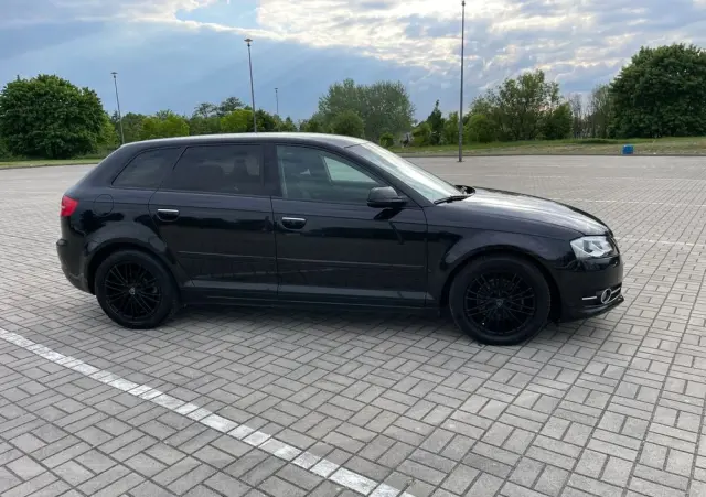 AUDI A3 Sportback 