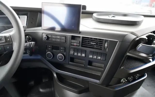 VOLVO FH 500 /  KLIMA POSTOJOWA / I-SAVE 