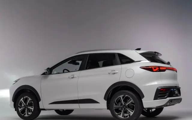 JAC JS6 
