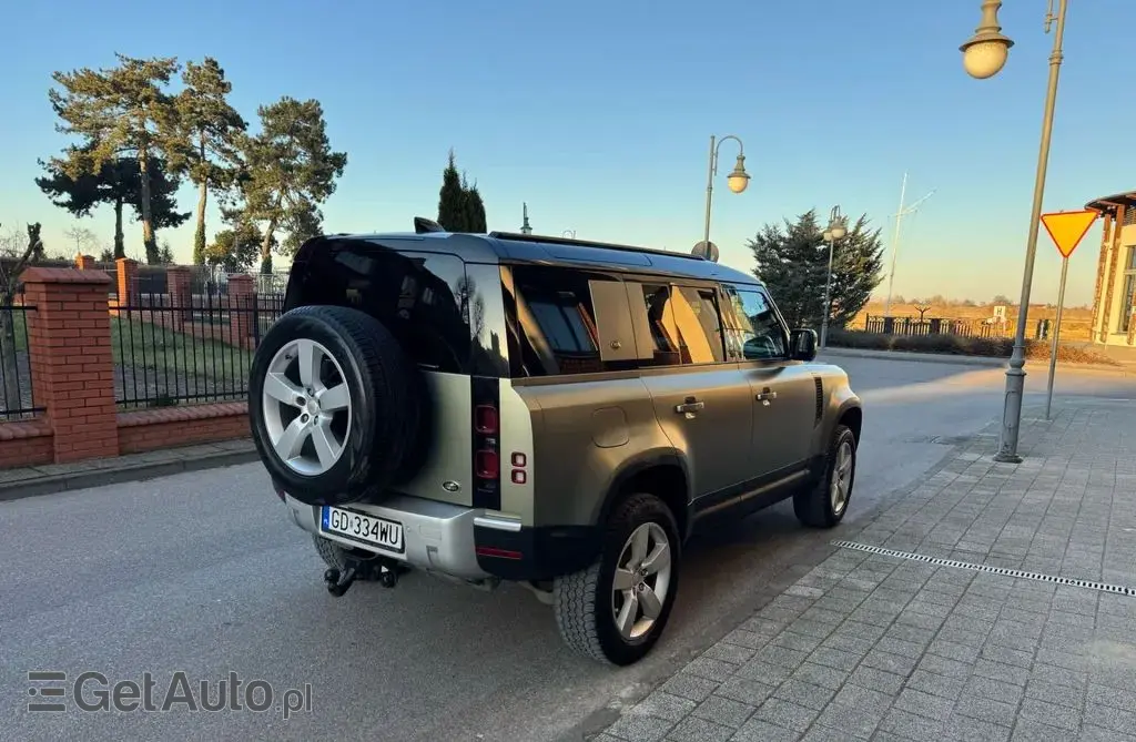 LAND ROVER Defender 