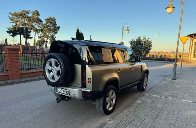 LAND ROVER Defender 