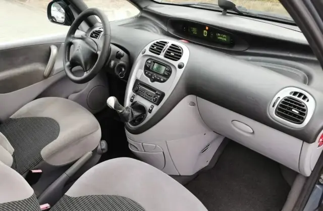 CITROEN Xsara Picasso 