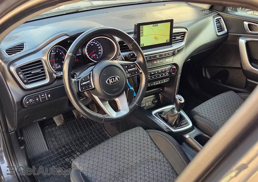 KIA Ceed 1.4 T-GDI OPF Platinum Edition