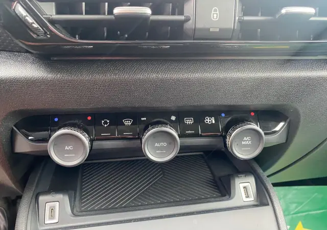 CITROËN C4 PureTech 130 Stop&Start EAT8 FEEL PACK