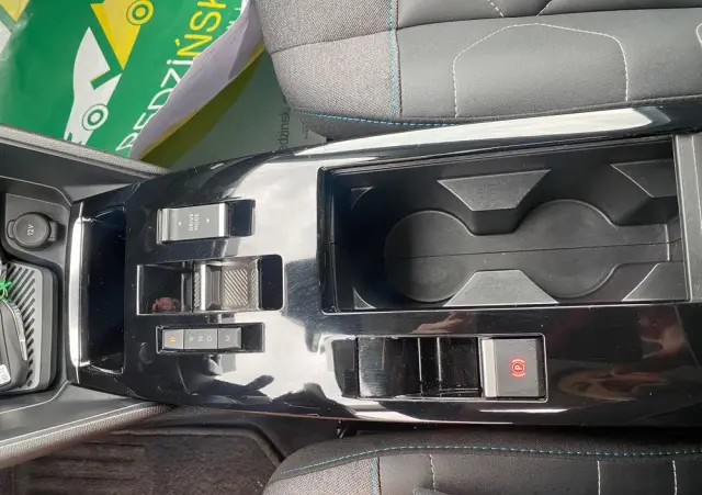 CITROËN C4 PureTech 130 Stop&Start EAT8 FEEL PACK
