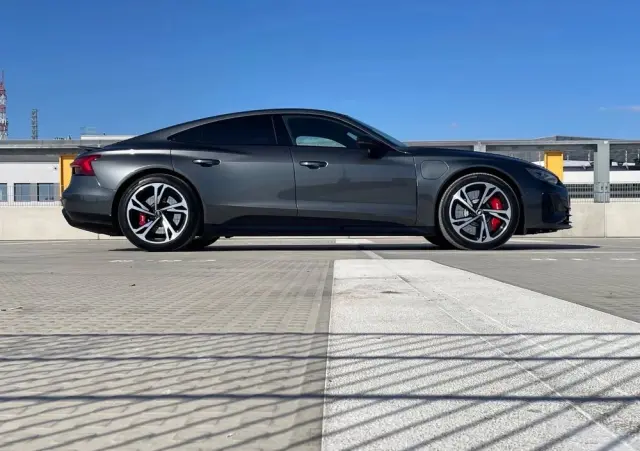 AUDI E-tron GT 60 93kWh Quattro