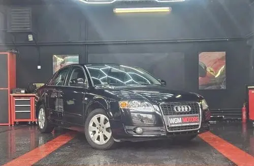 AUDI A4 