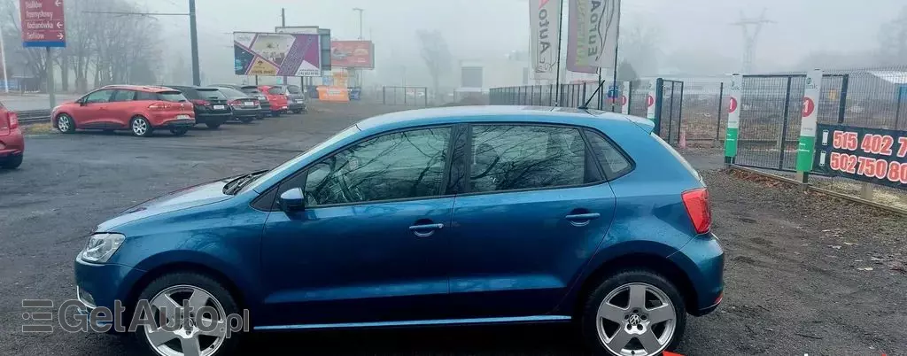 VOLKSWAGEN Polo 