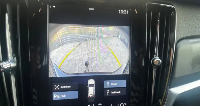 VOLVO V90 D4 Momentum