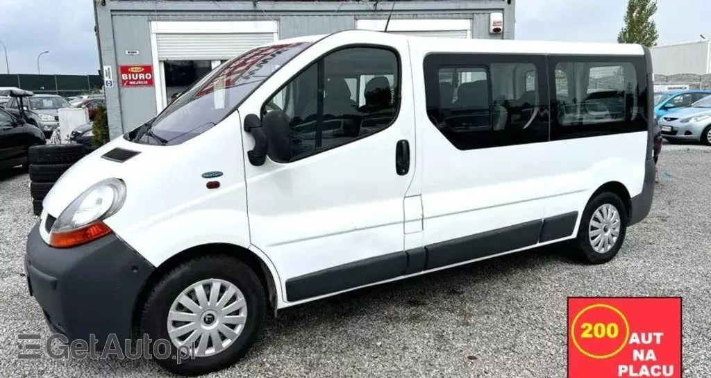 RENAULT Trafic 