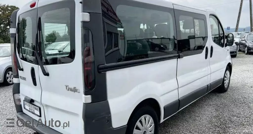 RENAULT Trafic 