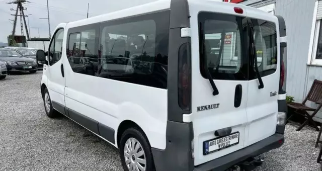 RENAULT Trafic 