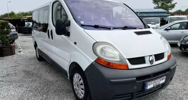 RENAULT Trafic 