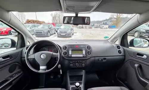 VOLKSWAGEN Golf Plus 