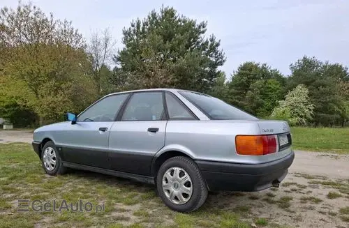 AUDI 80 