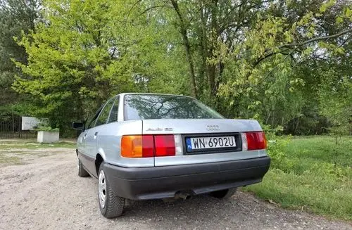 AUDI 80 