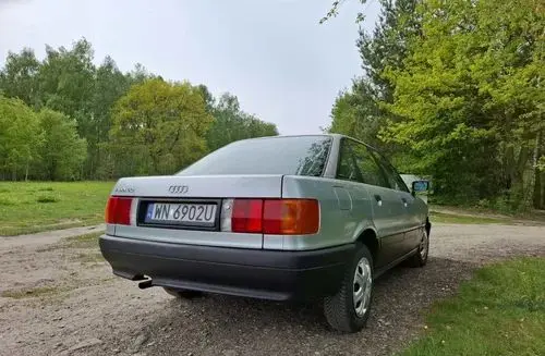 AUDI 80 