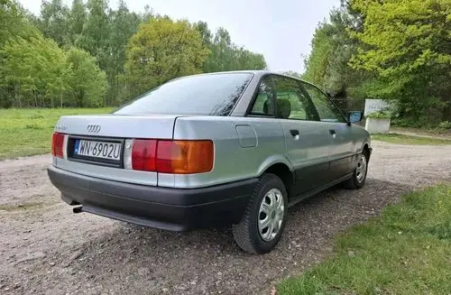 AUDI 80 