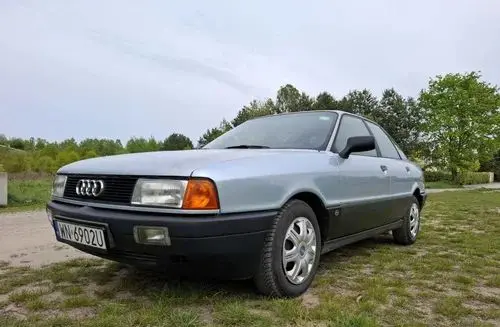 AUDI 80 