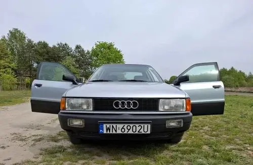 AUDI 80 