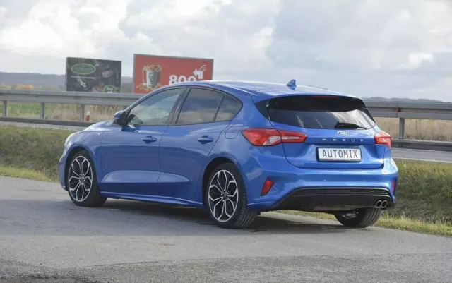 FORD Focus 1.5 EcoBlue Start-Stopp-System ST-LINE