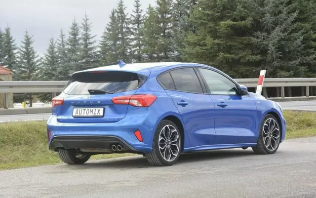 FORD Focus 1.5 EcoBlue Start-Stopp-System ST-LINE