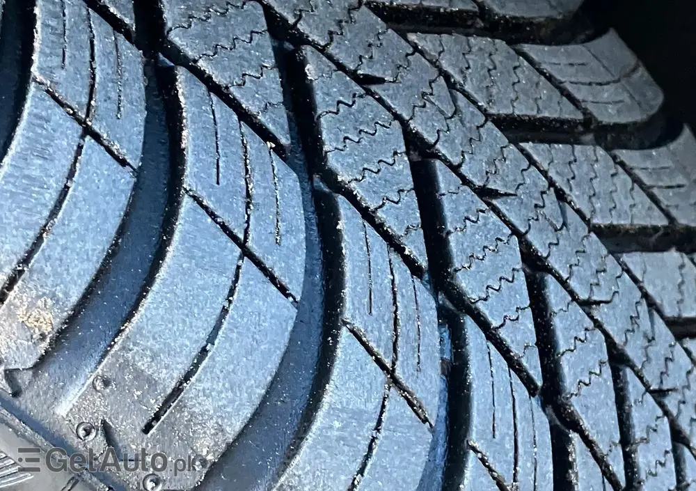 VOLKSWAGEN Golf Plus 1.6 Tour Edition