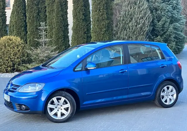 VOLKSWAGEN Golf Plus 1.6 Tour Edition