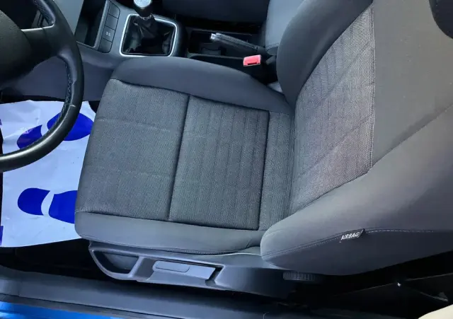 VOLKSWAGEN Golf Plus 1.6 Tour Edition