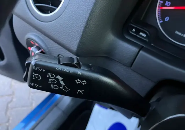 VOLKSWAGEN Golf Plus 1.6 Tour Edition