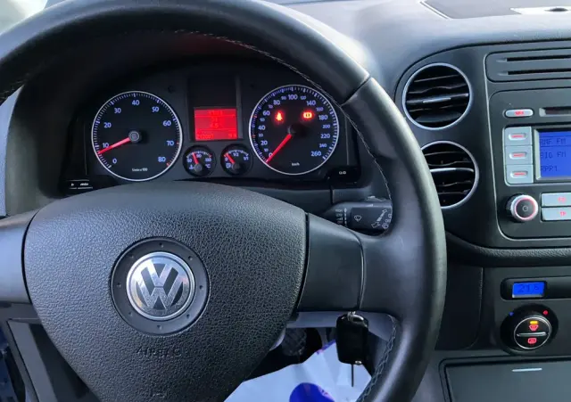 VOLKSWAGEN Golf Plus 1.6 Tour Edition
